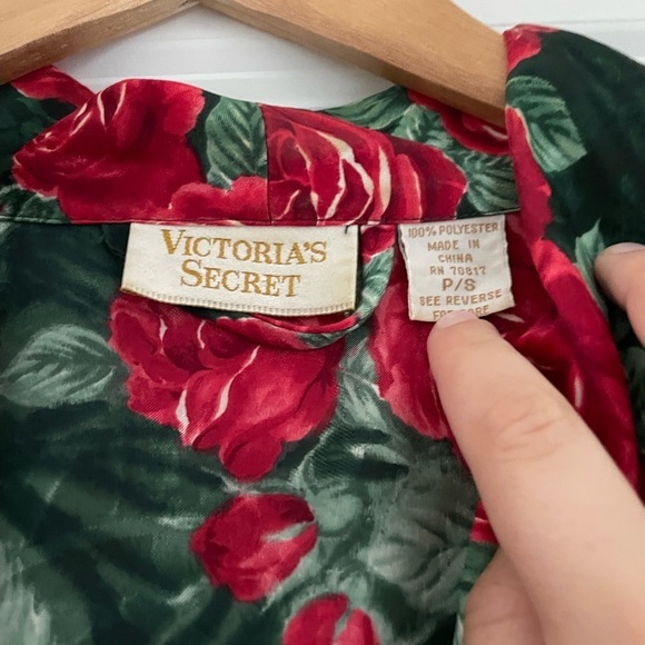 VTG Victoria's Secret Gold Label Maxi Length Floral Rose Print Robe - Picture 8 of 12